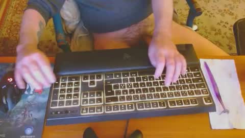 Snapshot of kaiuty chatting on January 22, 9:21 pm Leon online show from January 22, 9:21 pm