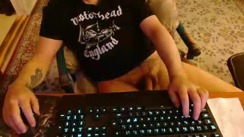 Snapshot of kaiuty chatting on October 7, 4:25 pm Leon online show from October 7, 4:25 pm