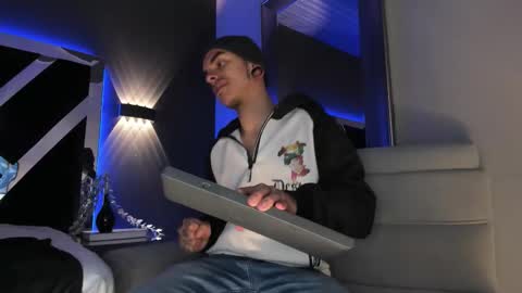 Kale online show from January 12, 11:06 am