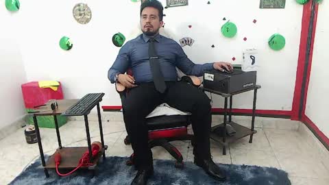 Kaleth online show from May 17, 6:06 pm