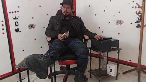 Snapshot of kalethbigdick88 chatting on October 18, 11:53 pm Kaleth online show from October 18, 11:53 pm
