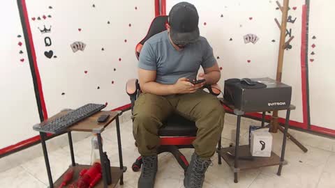 Snapshot of kalethbigdick88 chatting on September 16, 5:05 pm Kaleth online show from September 16, 5:05 pm