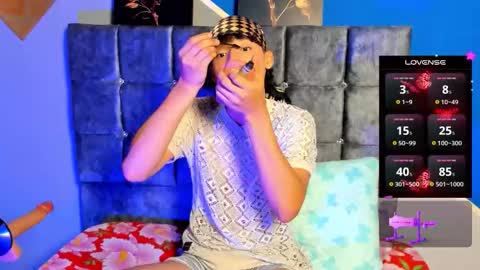 Snapshot of kaletskinny chatting on October 25, 12:38 pm Daniel  online show from October 25, 12:38 pm