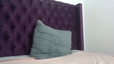 KamiYOscar online show from December 4, 5:01 pm