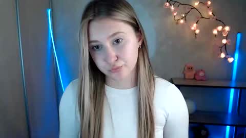 kamilla_love_ online show from June 1, 12:28 pm