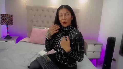 KAMY online show from October 31, 8:42 pm