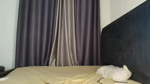 kandy_sweetss online show from June 8, 3:18 am