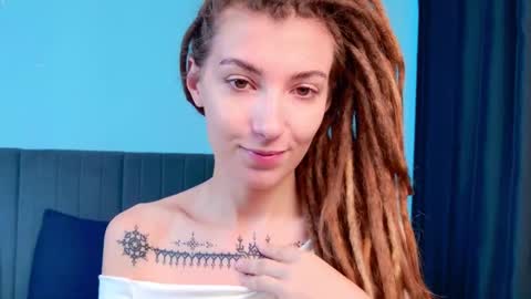 Snapshot of karatart chatting on September 24, 9:49 am Kara online show from September 24, 9:49 am