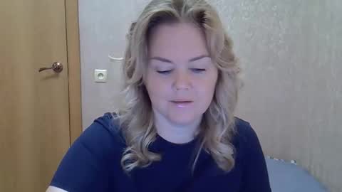 Snapshot of karennelsonx chatting on October 23, 11:12 am karennelsonx online show from October 23, 11:12 am