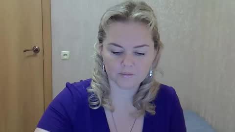 Snapshot of karennelsonx chatting on October 21, 1:38 pm karennelsonx online show from October 21, 1:38 pm