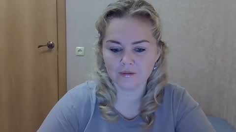 karennelsonx online show from November 25, 12:26 pm