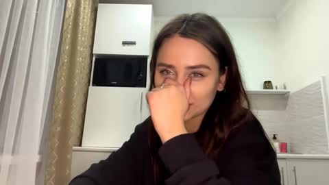 kareystutsman online show from December 22, 7:42 pm