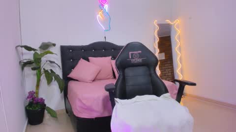 Kariina online show from November 29, 12:02 pm