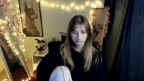 Karla online show from February 3, 1:15 pm