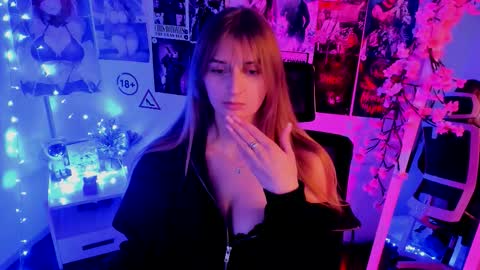 Karla online show from November 13, 2:09 pm