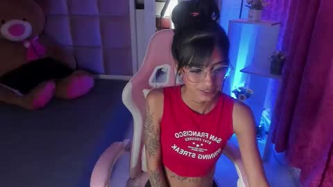 karlaslutskinny__ online show from February 28, 11:31 pm