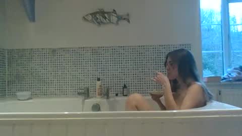 Karma Queen online show from March 14, 6:01 pm