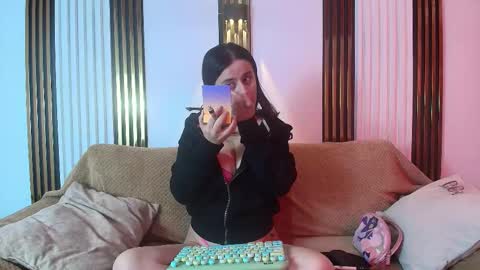 kassandra james online show from February 4, 1:37 pm