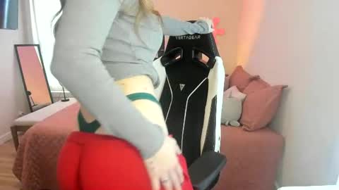 Kitty Kat online show from December 15, 10:37 pm