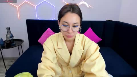 kat__cat online show from November 3, 1:28 am