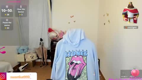 Kat       online show from January 31, 6:47 pm