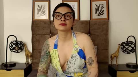 kat paradisse online show from September 25, 9:55 pm