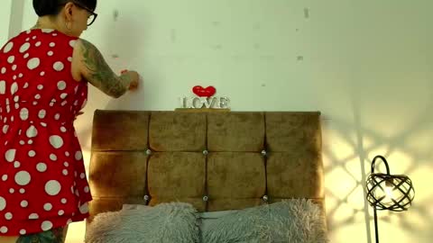 kat paradisse online show from February 12, 12:09 pm