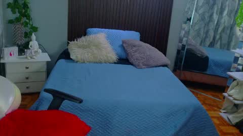 kate online show from March 22, 4:44 pm