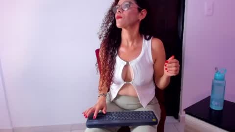 kataleya  online show from June 16, 1:59 pm