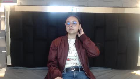 Katalina online show from December 17, 1:18 pm