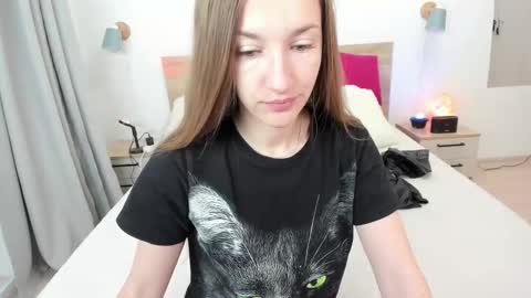 kate_redgar online show from February 28, 1:59 pm