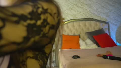 Kate online show from April 1, 6:03 am