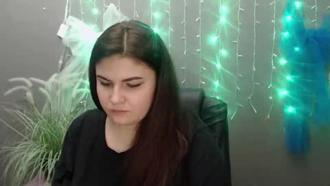 Kate Nils online show from November 18, 10:46 pm