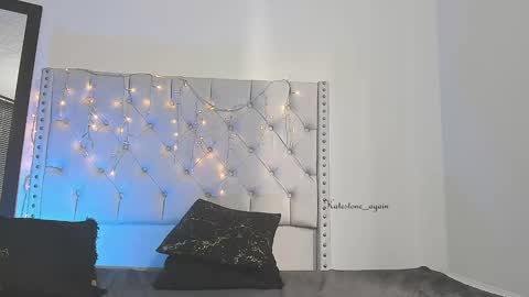 love meeee online show from November 20, 7:22 pm