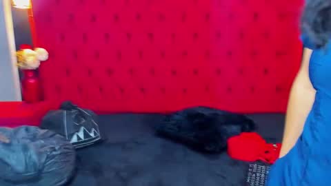 kate Tompson online show from March 15, 11:35 am