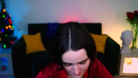 katewillows online show from January 13, 9:06 am