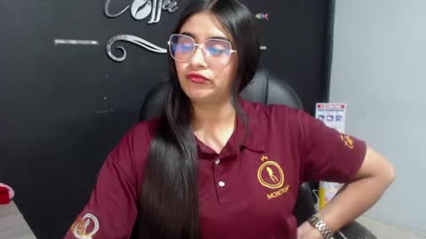 Call me Lau  online show from May 5, 9:31 pm