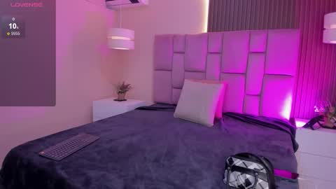   online show from January 7, 11:59 am