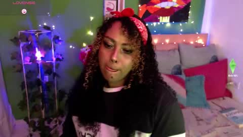 Snapshot of katherincastillo chatting on October 22, 7:33 am katherin online show from October 22, 7:33 am