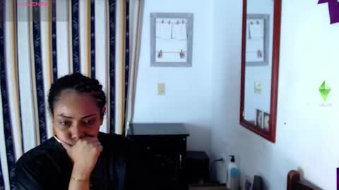 Snapshot of katherincastillo chatting on October 12, 10:44 pm katherin online show from October 12, 10:44 pm