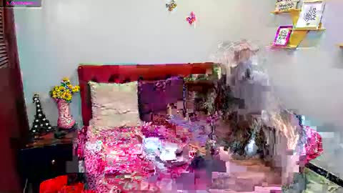 Snapshot of kathina_giraldo chatting on October 7, 1:51 pm Paola online show from October 7, 1:51 pm