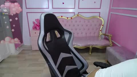 Snapshot of kathina_t chatting on February 8, 10:08 pm kathina online show from February 8, 10:08 pm