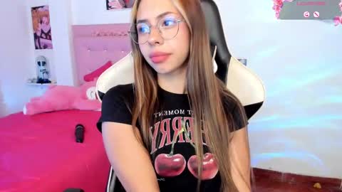 valentina  online show from November 15, 12:01 am