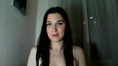 katie_foxi online show from May 28, 10:52 pm