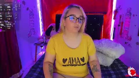 SHARON  KATIEE online show from February 22, 4:30 pm