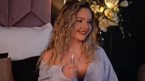 KatJolie online show from February 11, 8:42 pm