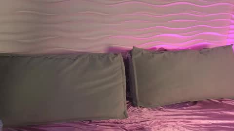 katt_yy online show from November 26, 5:16 am