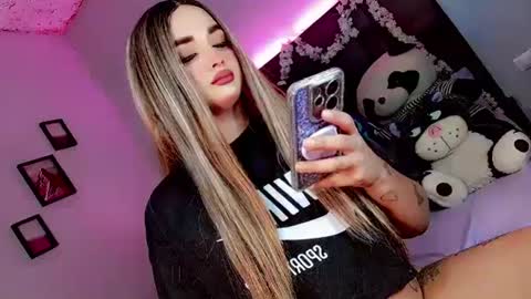 Snapshot of kattie_sweet_ chatting on October 10, 6:52 am kattie_sweet_ online show from October 10, 6:52 am