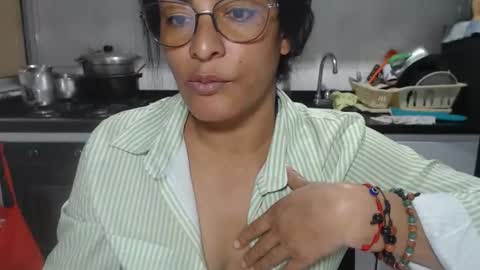 KattleyaGrey online show from November 17, 10:01 pm