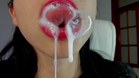 Snapshot of katty_mouth chatting on January 11, 8:32 pm Katty online show from January 11, 8:32 pm